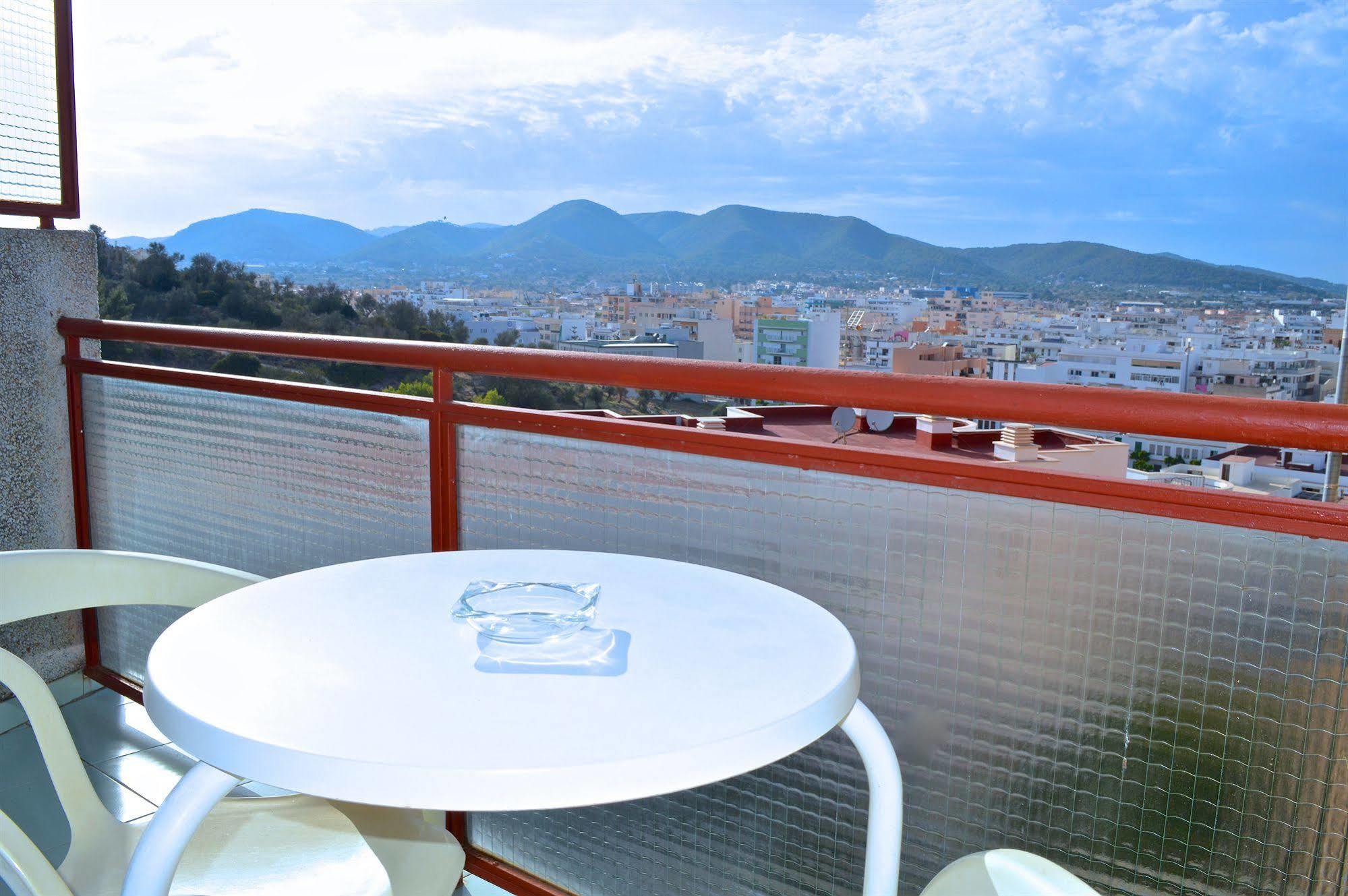 Hostal Molins Park 伊维萨镇 外观 照片