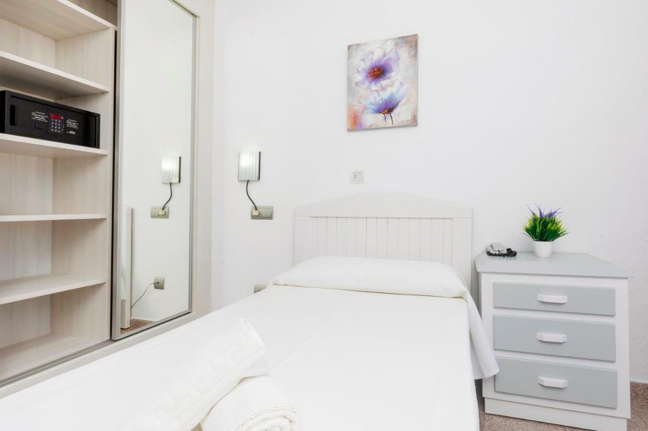 Hostal Molins Park 伊维萨镇 外观 照片